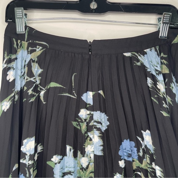Vince Camuto Pleated Floral Midi Skirt Size 2 - Picture 5 of 5
